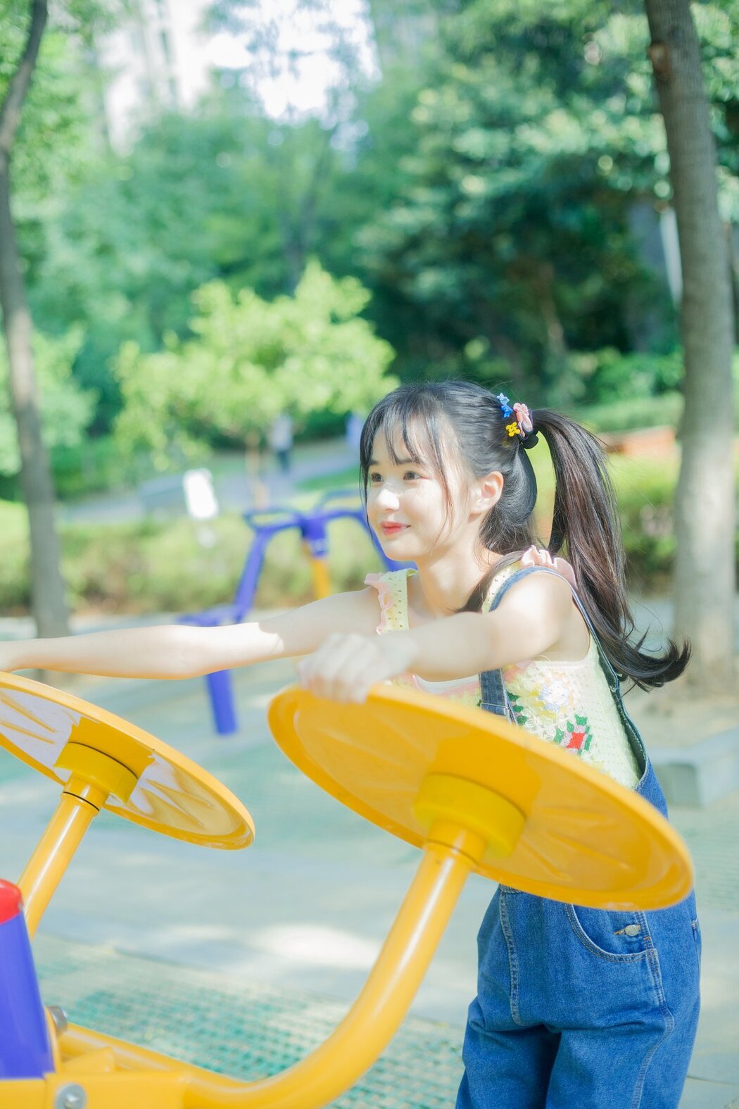 YiTuYu艺图语 Vol.2944 Xiao Yi Mei Mei Cute