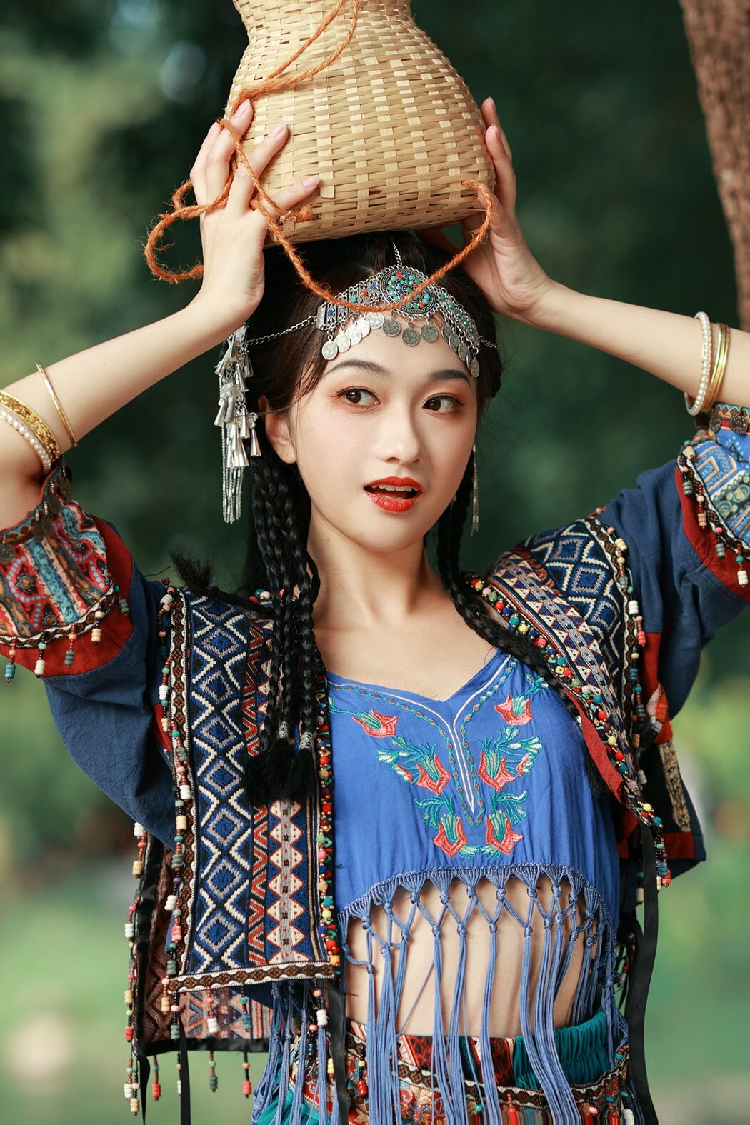 YiTuYu艺图语 Vol.2976 Da Wai Wai Ge Cover Photo