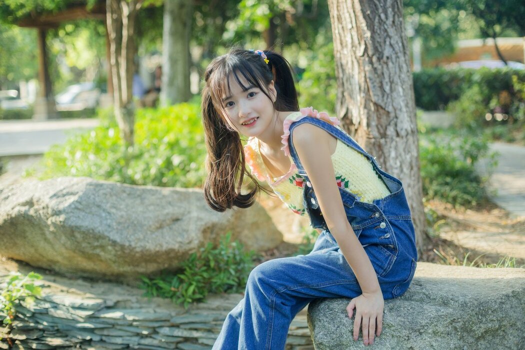 YiTuYu艺图语 Vol.2944 Xiao Yi Mei Mei Cute