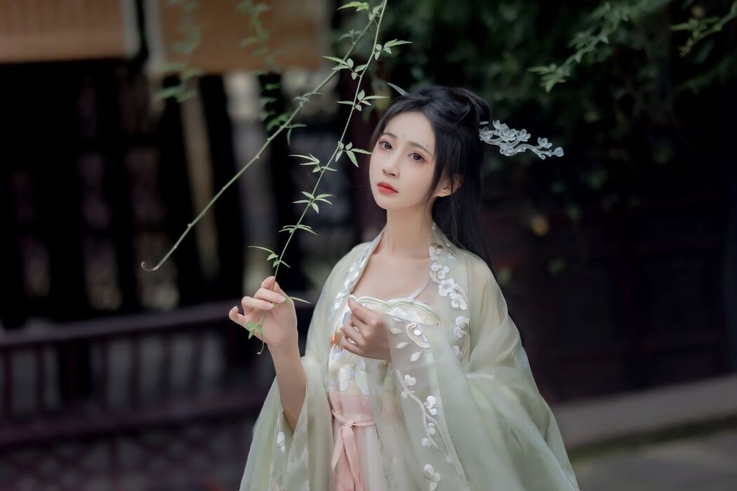YiTuYu艺图语 Vol.3069 Qi Luo Sheng De Xiao Su Su
