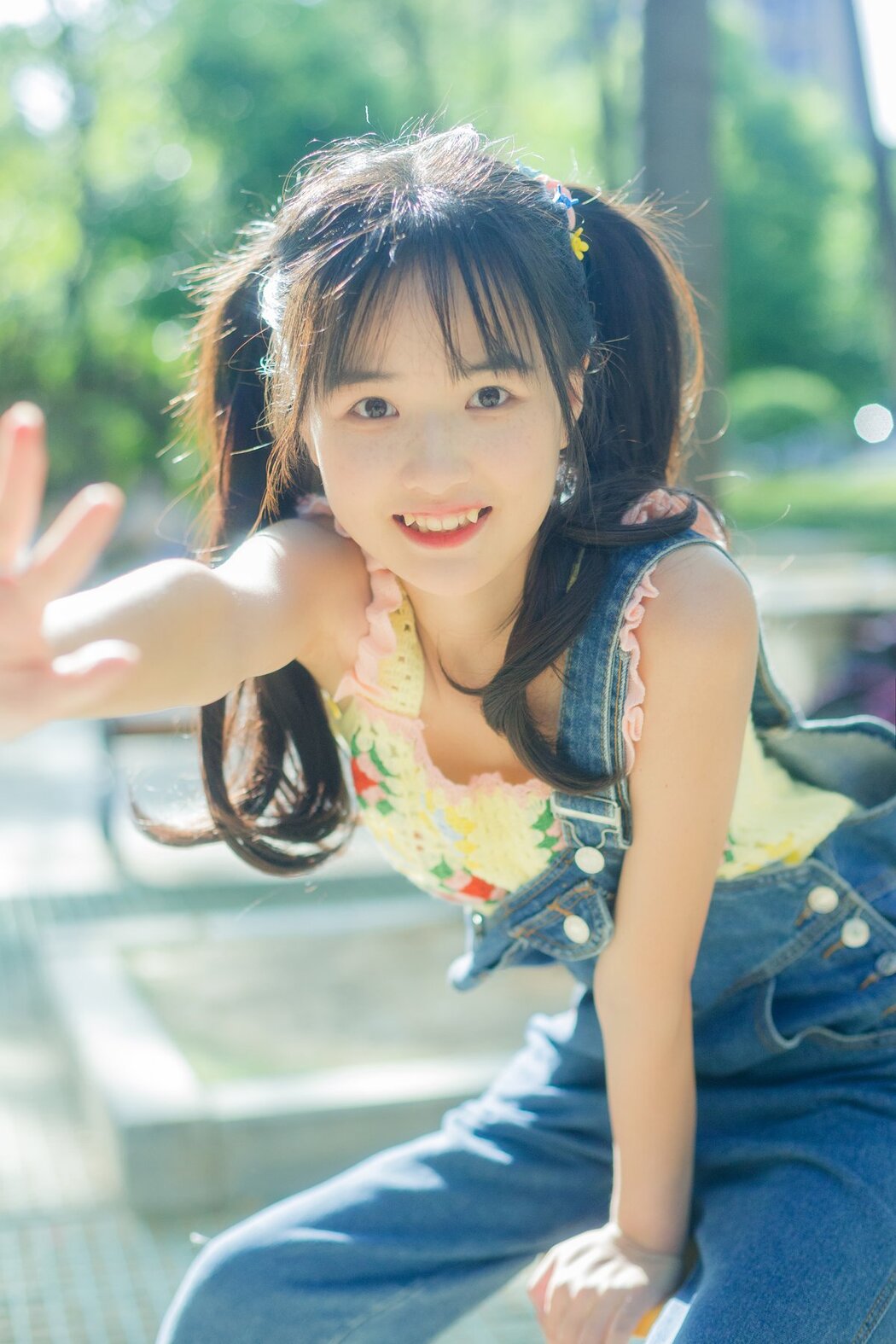 YiTuYu艺图语 Vol.2944 Xiao Yi Mei Mei Cute