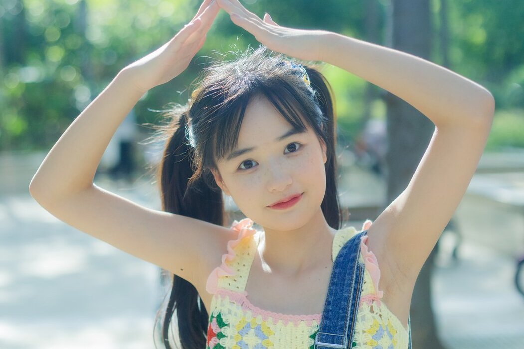 YiTuYu艺图语 Vol.2944 Xiao Yi Mei Mei Cute
