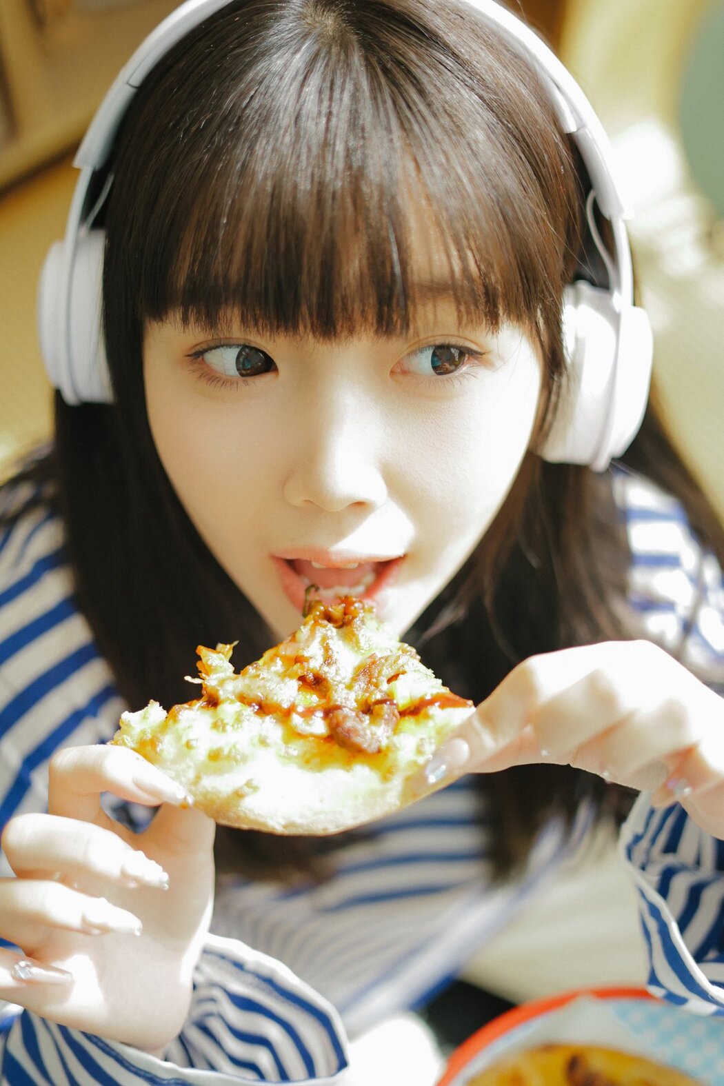 YiTuYu艺图语 Vol.2988 Xiao Bing Gan