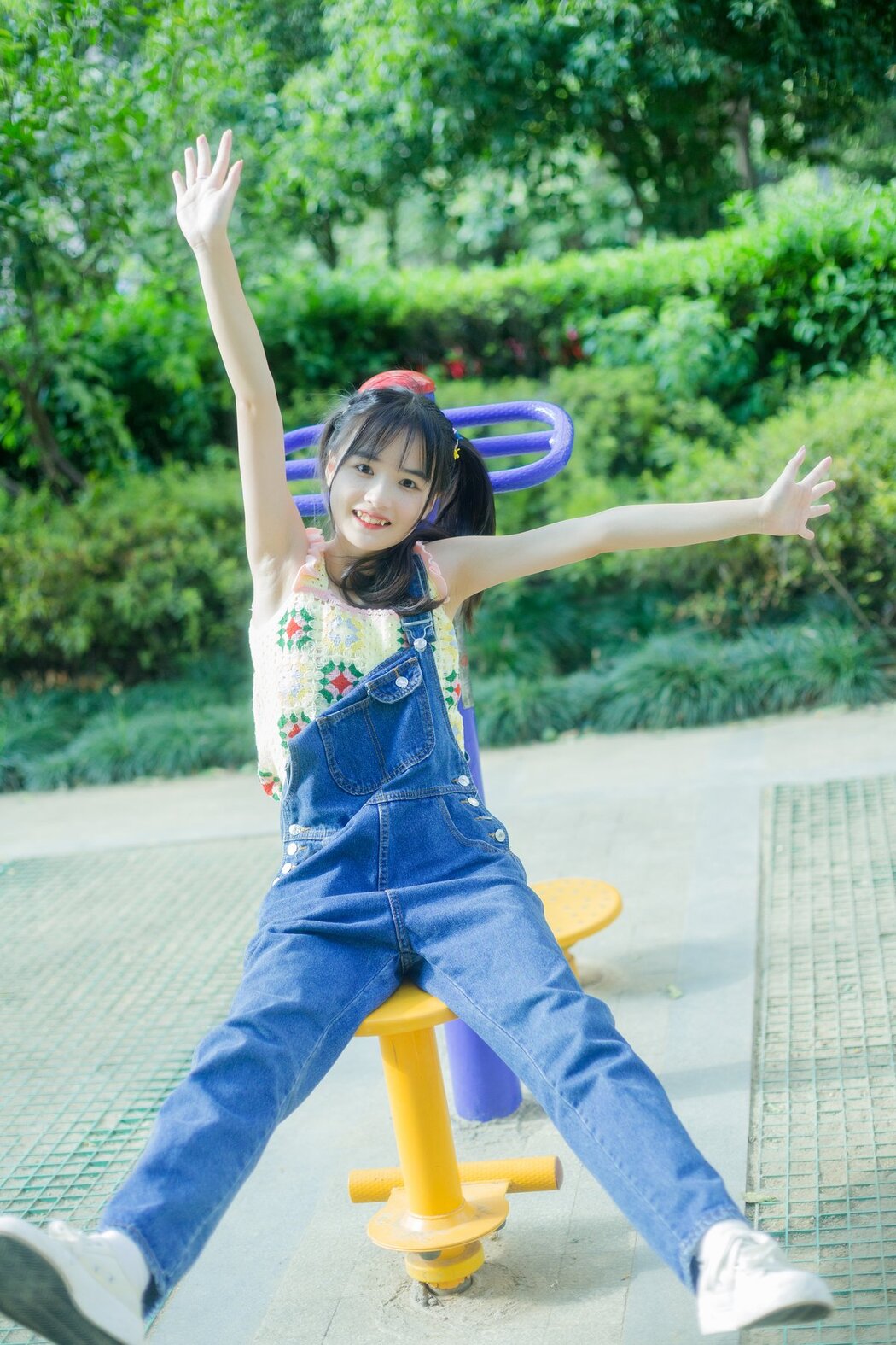 YiTuYu艺图语 Vol.2944 Xiao Yi Mei Mei Cute