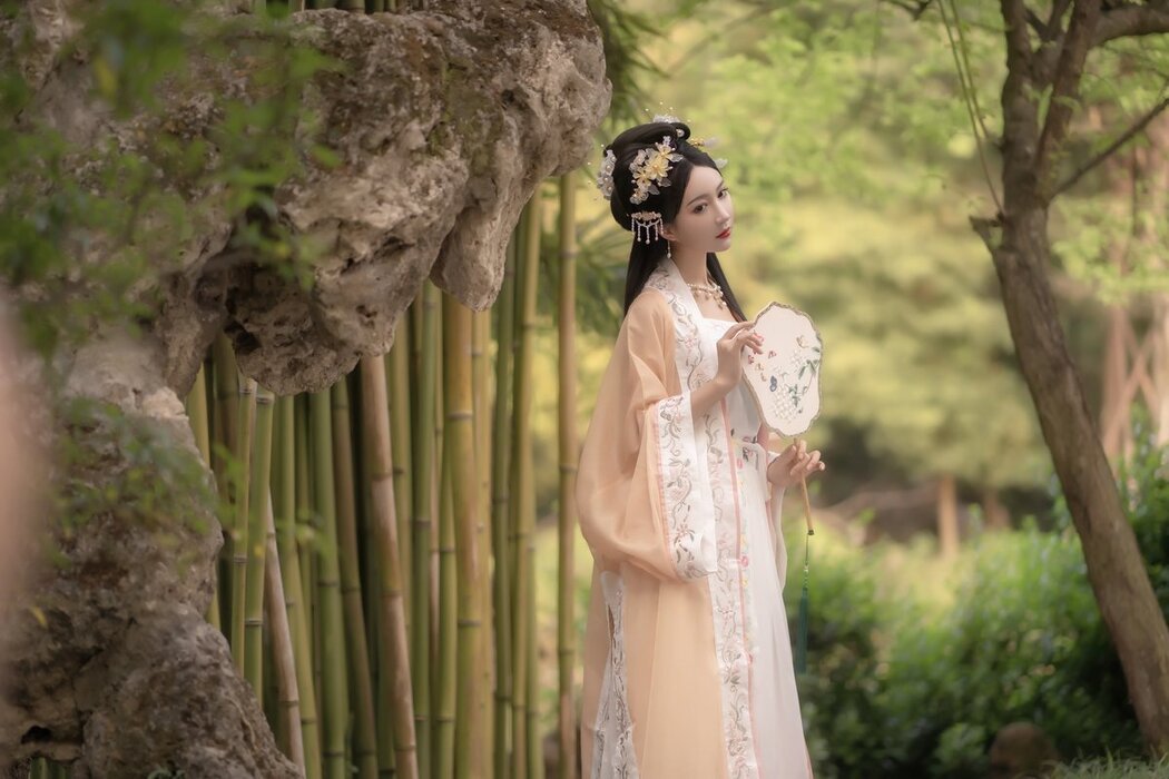 YiTuYu艺图语 Vol.2950 Qi Luo Sheng De Xiao Su Su