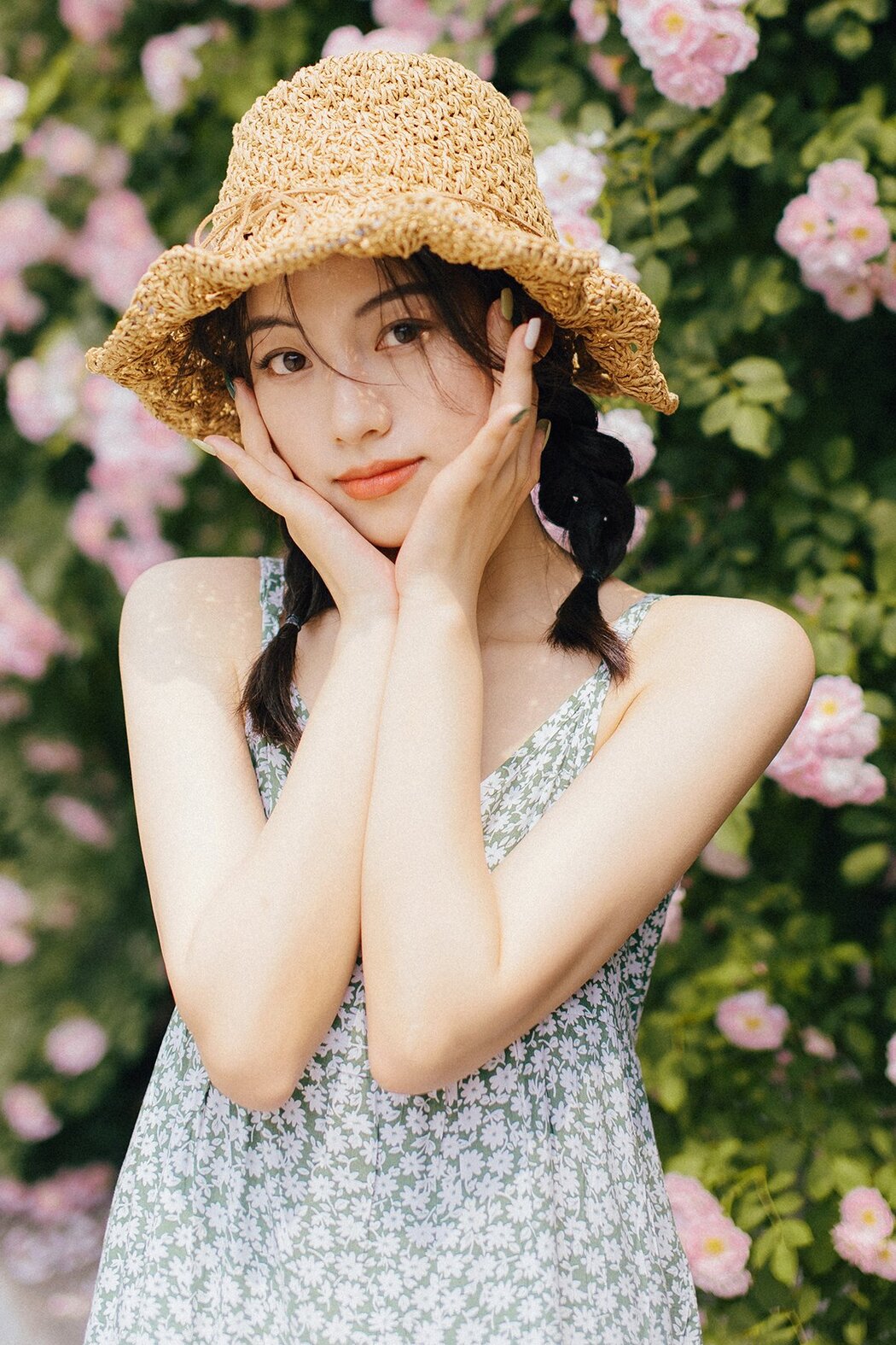 YiTuYu艺图语 Vol.2925 Jiu Yue Cover Photo