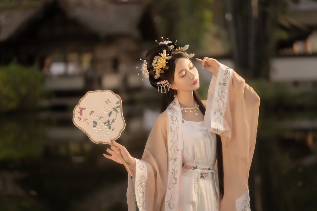 YiTuYu艺图语 Vol.2950 Qi Luo Sheng De Xiao Su Su