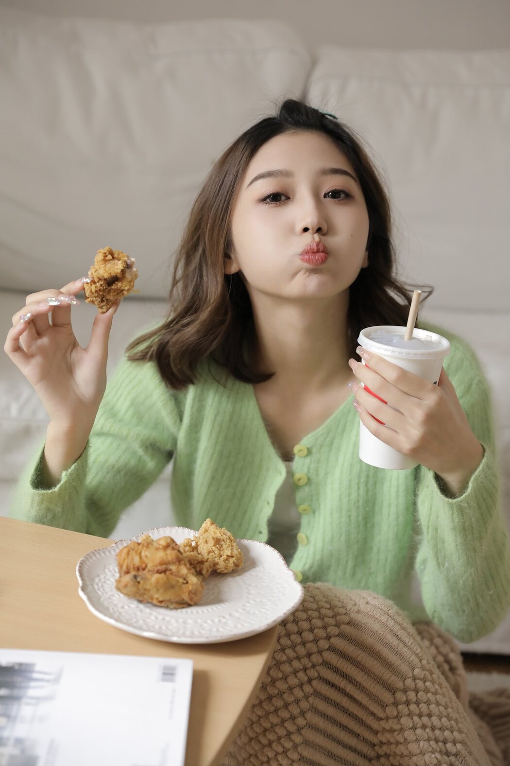 YiTuYu艺图语 Vol.3006 Yi Yi Qi