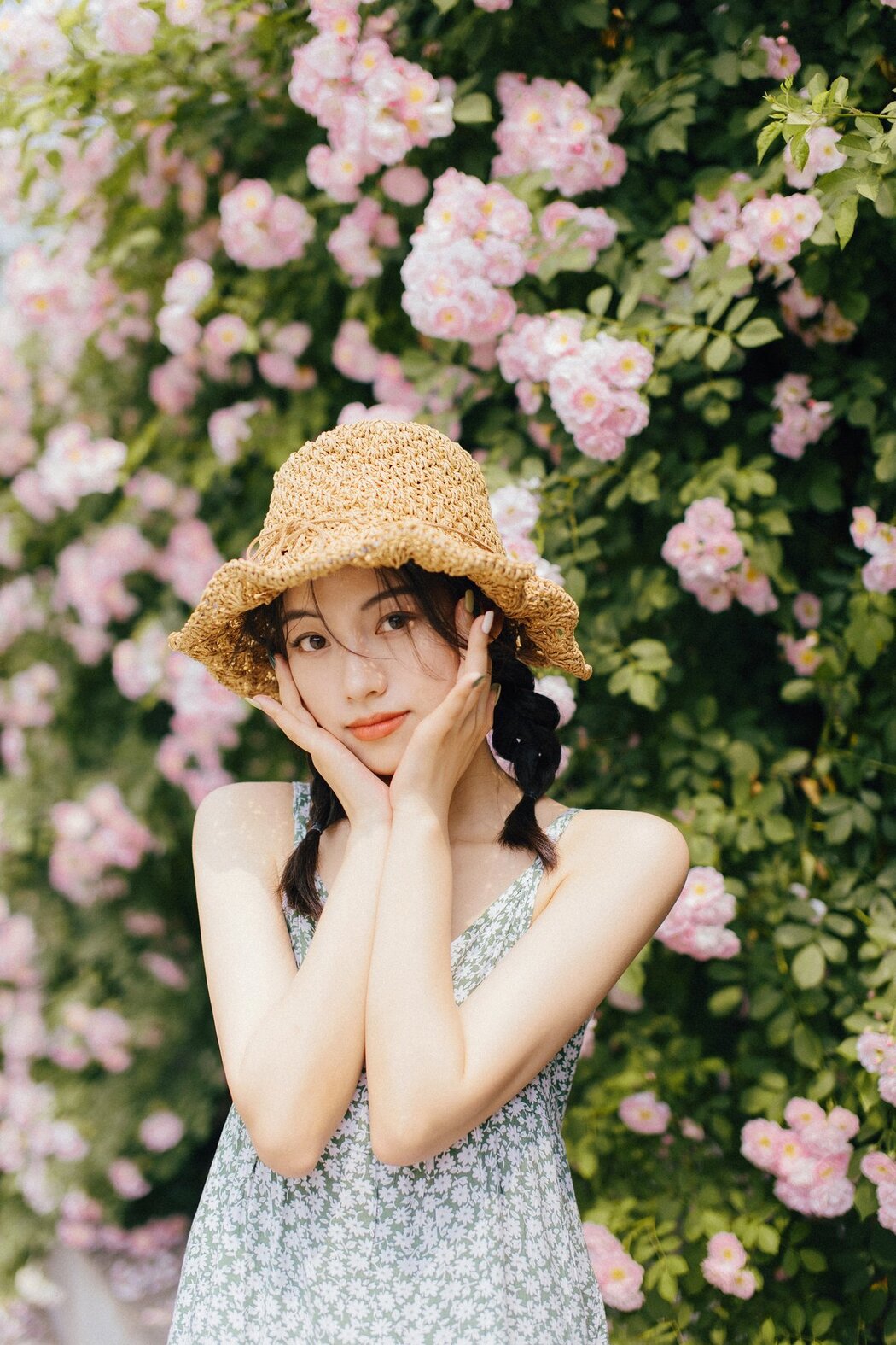 YiTuYu艺图语 Vol.2925 Jiu Yue
