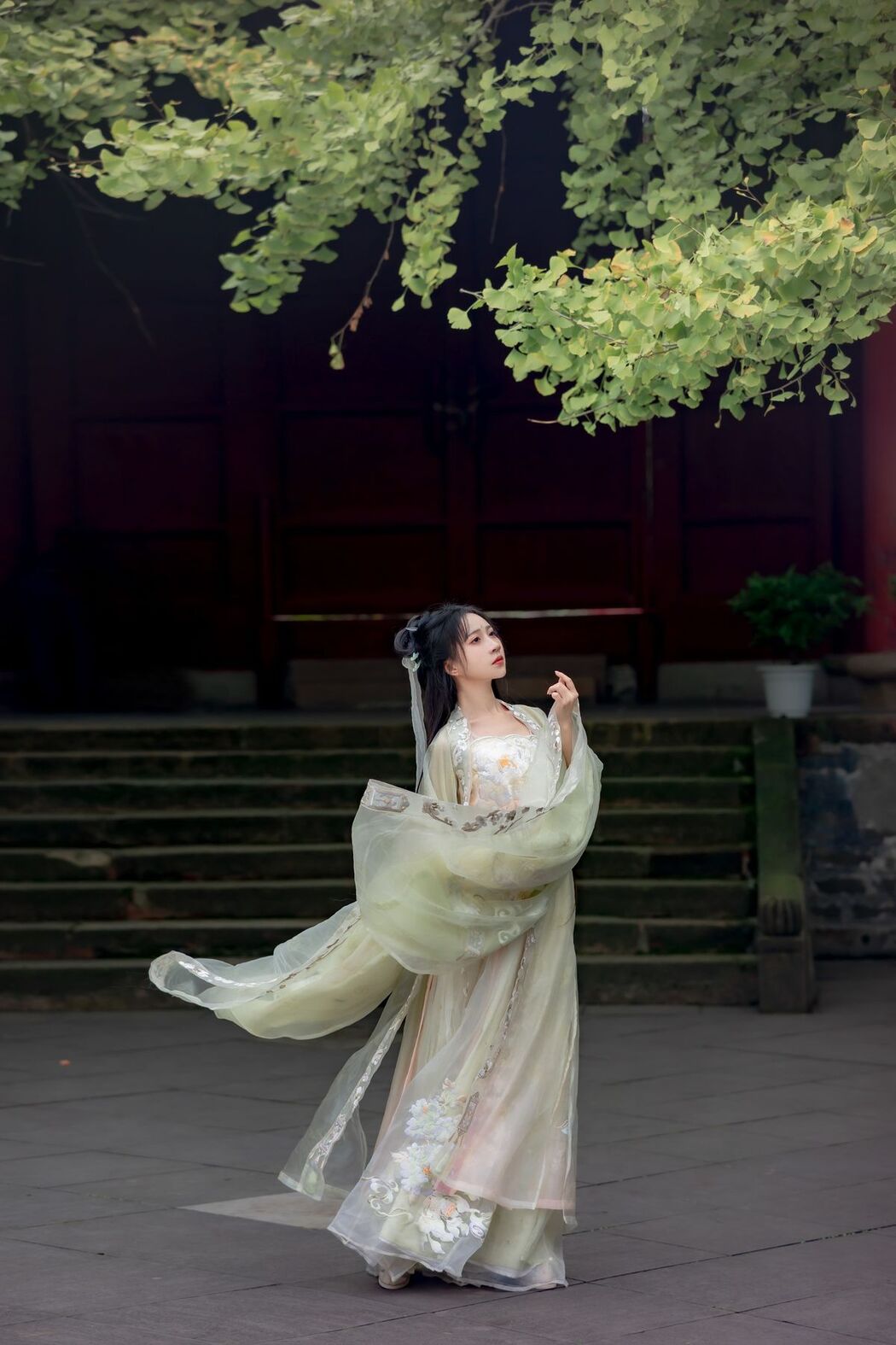 YiTuYu艺图语 Vol.3069 Qi Luo Sheng De Xiao Su Su