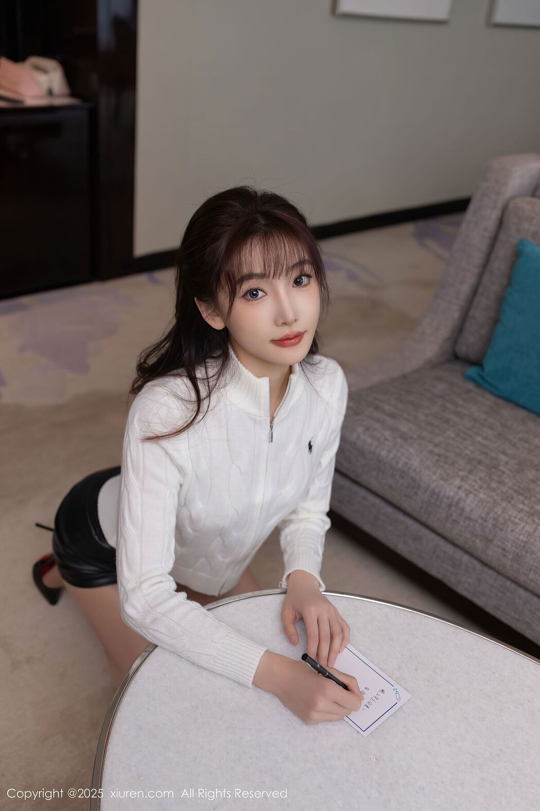 XiuRen秀人网 No.9852 Lu Xuan Xuan