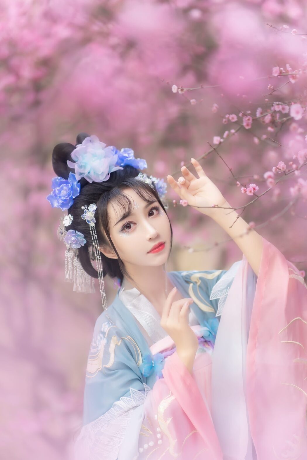 YiTuYu艺图语 Vol.3086 Qi Luo Sheng De Xiao Su Su