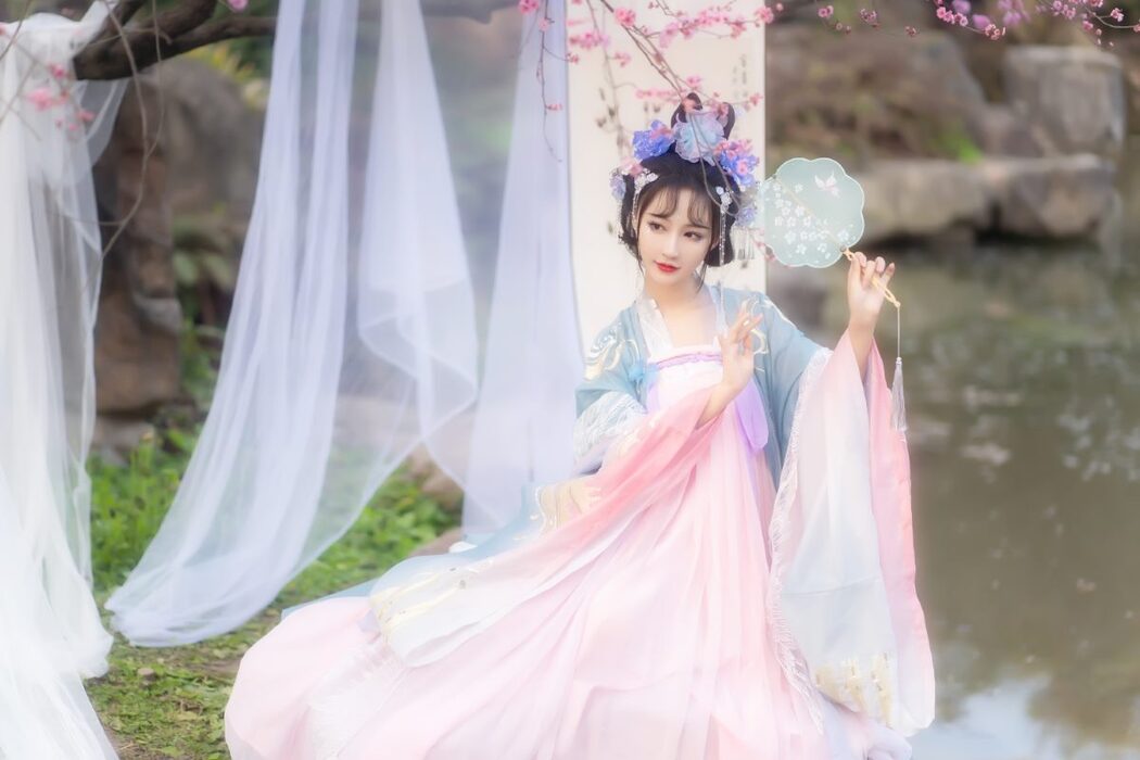YiTuYu艺图语 Vol.3086 Qi Luo Sheng De Xiao Su Su