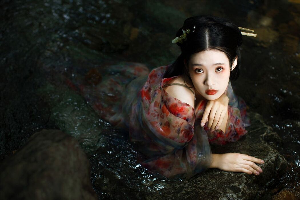 YiTuYu艺图语 Vol.3072 Li Li Si