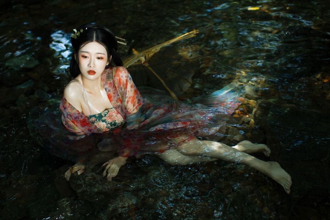 YiTuYu艺图语 Vol.3072 Li Li Si