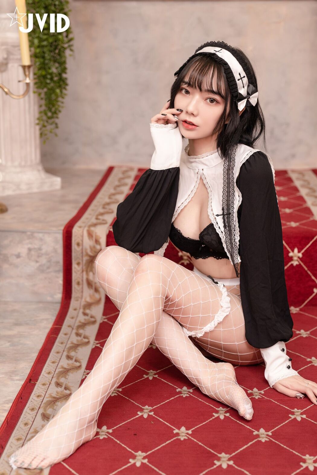 JVID Jiu Jiu 啾啾 – 甜美小修女啾啾深夜獨自在禮堂釋放人的慾望 Part2
