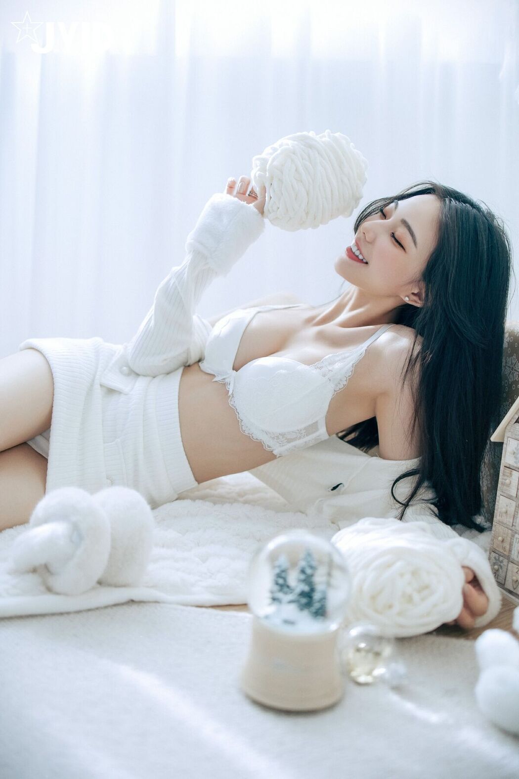 JVID Jiu Jiu 啾啾 – 純白性感小公主啾啾降臨 Part1