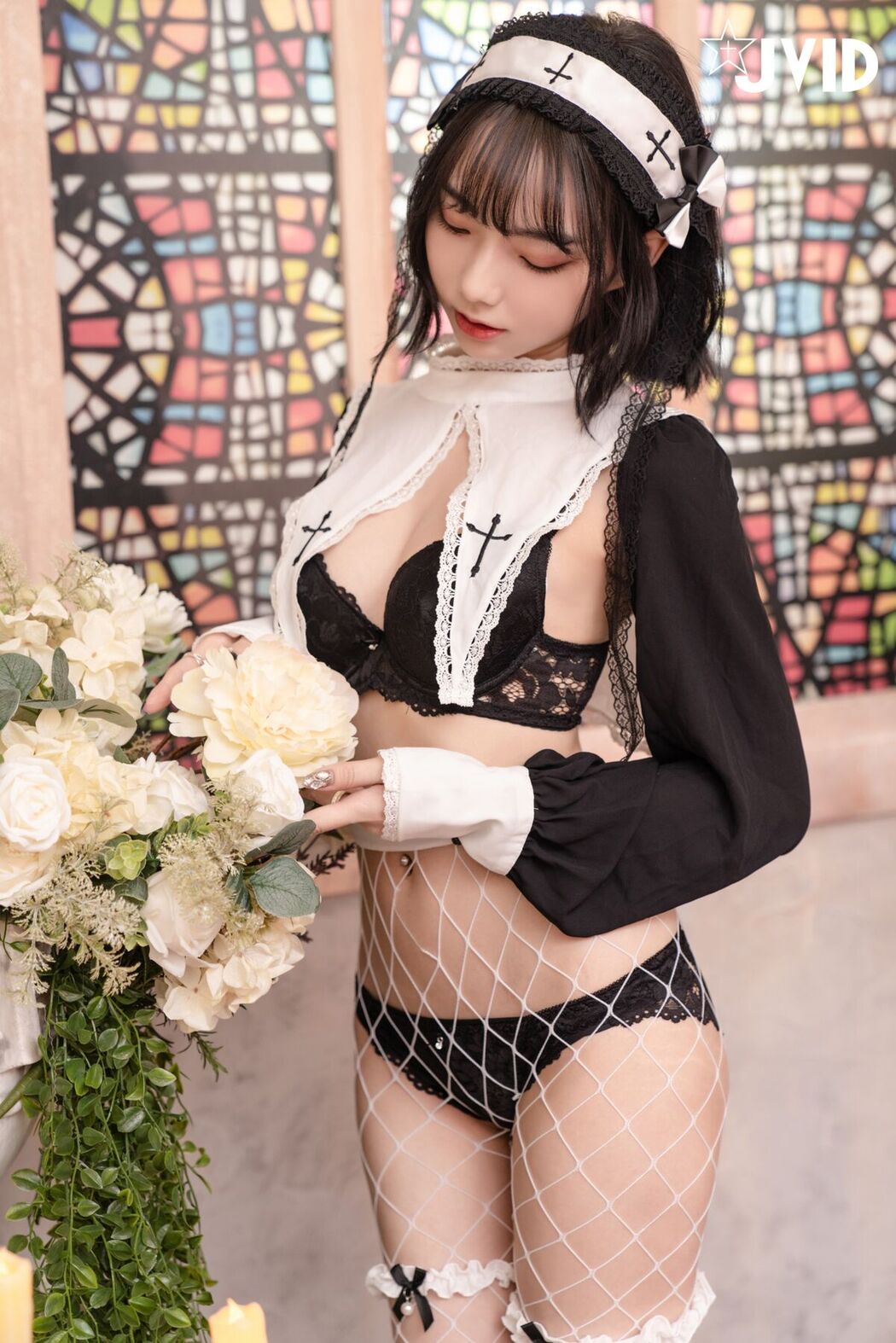 JVID Jiu Jiu 啾啾 – 甜美小修女啾啾深夜獨自在禮堂釋放人的慾望 Part2
