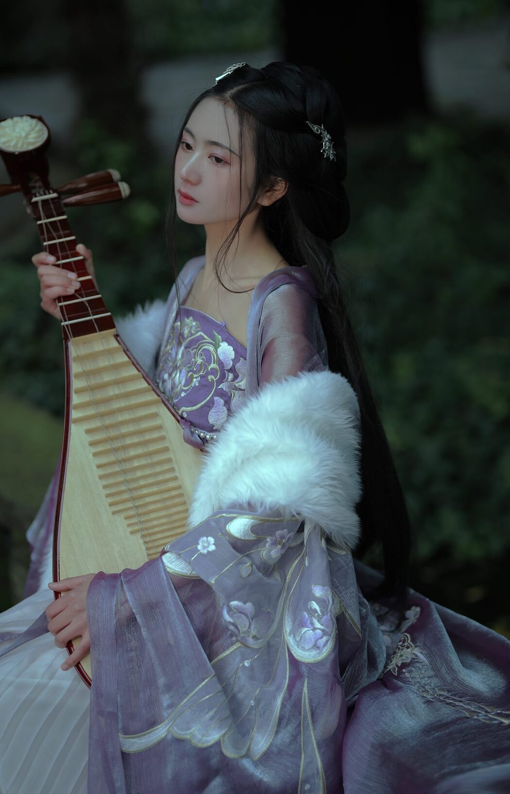 YiTuYu艺图语 Vol.3111 Yu Jin