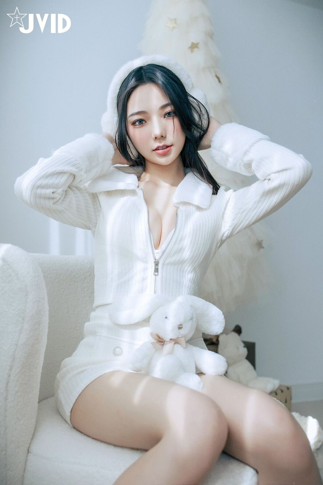 JVID Jiu Jiu 啾啾 – 純白性感小公主啾啾降臨 Part2