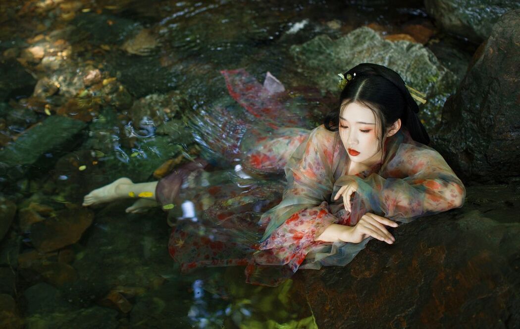 YiTuYu艺图语 Vol.3072 Li Li Si