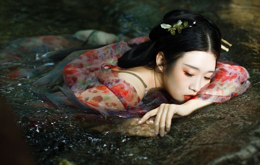 YiTuYu艺图语 Vol.3072 Li Li Si
