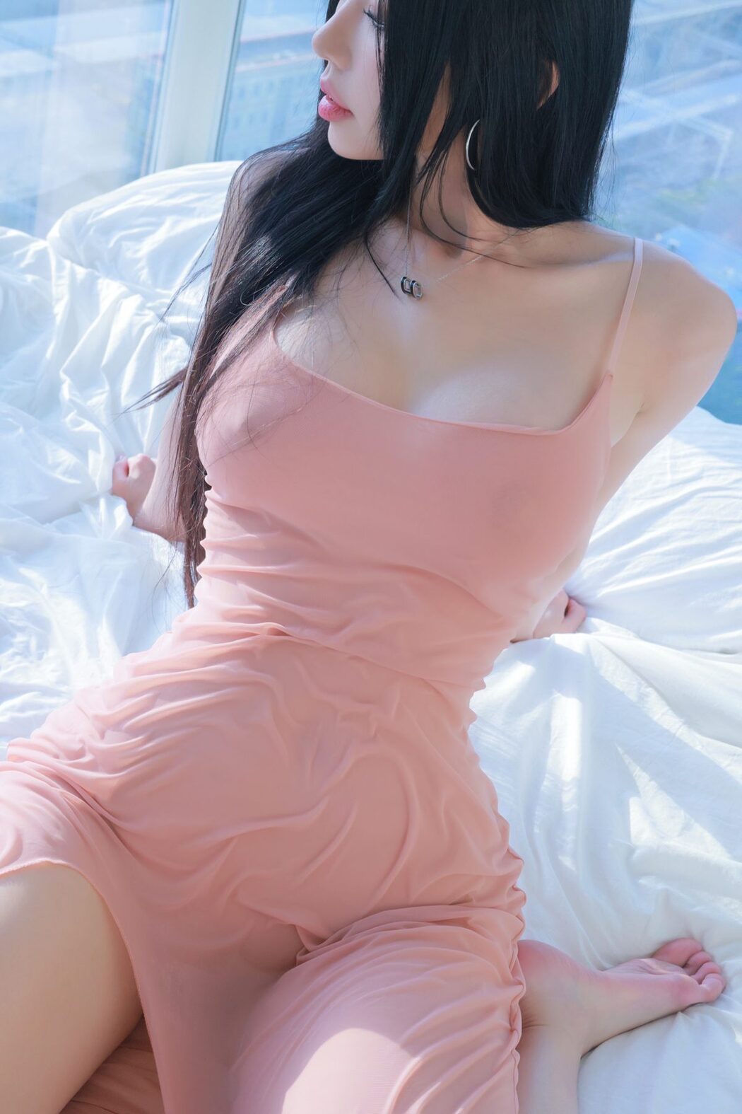 Dongeuran 동그란 – Seethrough Slip