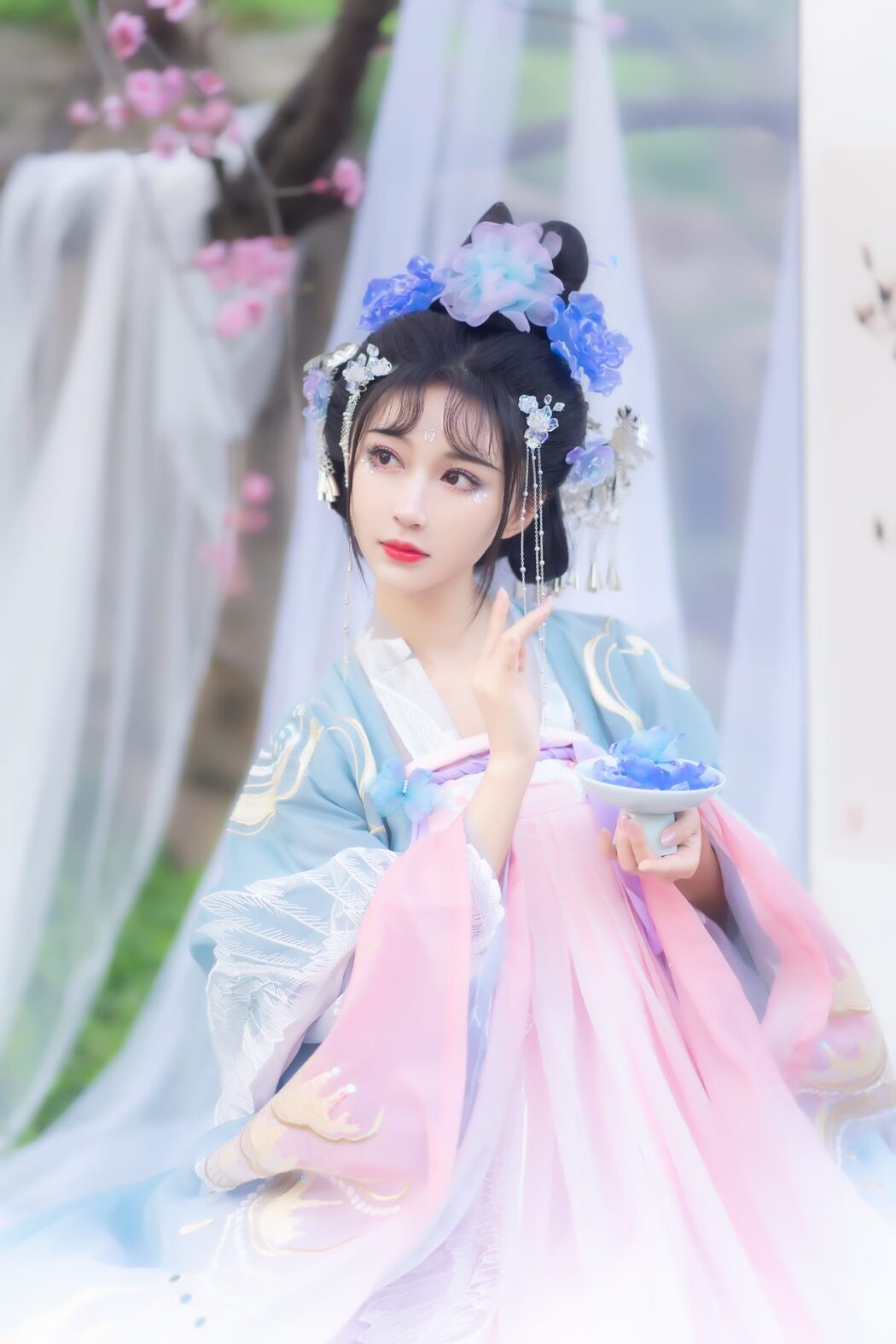 YiTuYu艺图语 Vol.3086 Qi Luo Sheng De Xiao Su Su