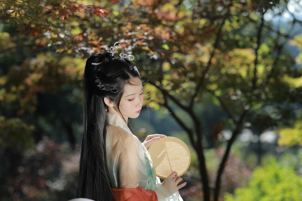 YiTuYu艺图语 Vol.3137 Luo Hua Ren Du Li