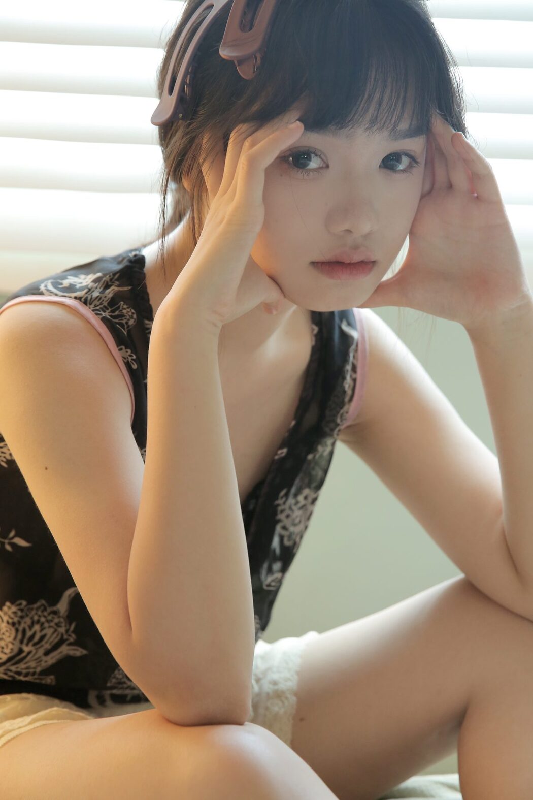 YiTuYu艺图语 Vol.3201 Pan Ni De Jian Jian Wei