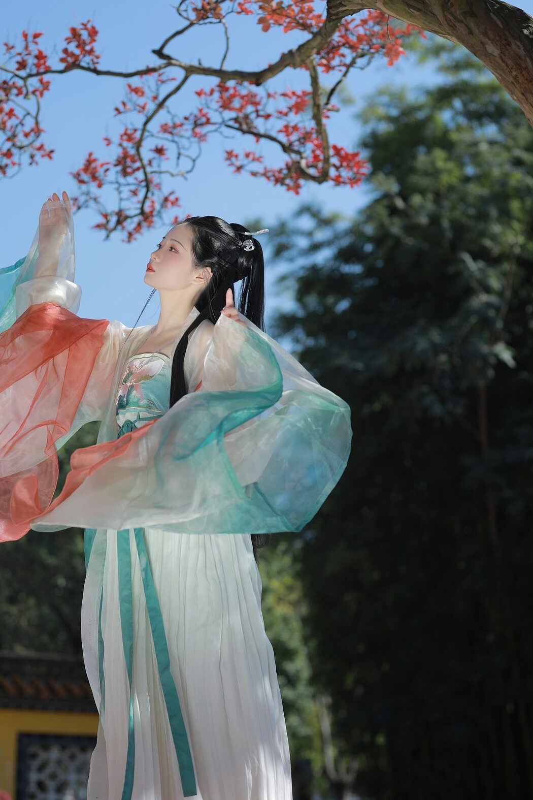YiTuYu艺图语 Vol.3137 Luo Hua Ren Du Li