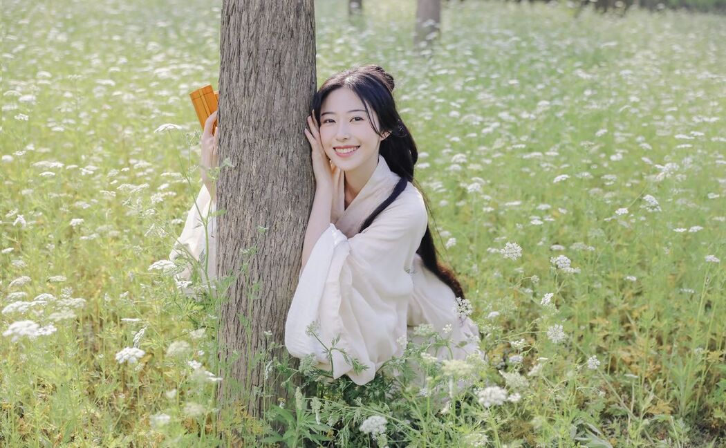 YiTuYu艺图语 Vol.3245 Fen Mian Gu Niang