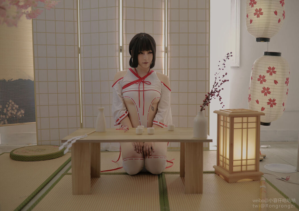 Coser@小容仔咕咕咕w – 巫女系列 恶灵退散