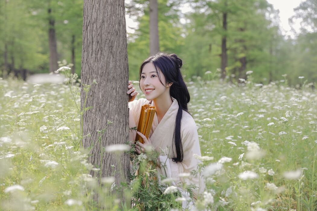 YiTuYu艺图语 Vol.3245 Fen Mian Gu Niang