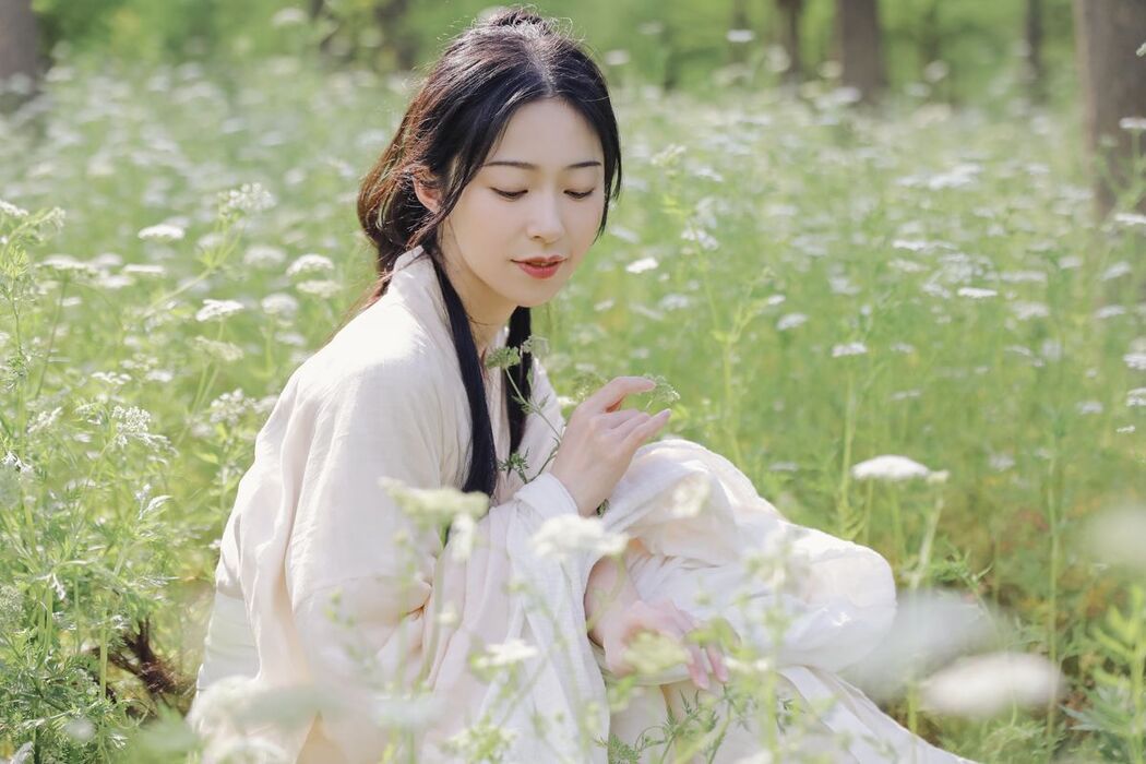 YiTuYu艺图语 Vol.3245 Fen Mian Gu Niang