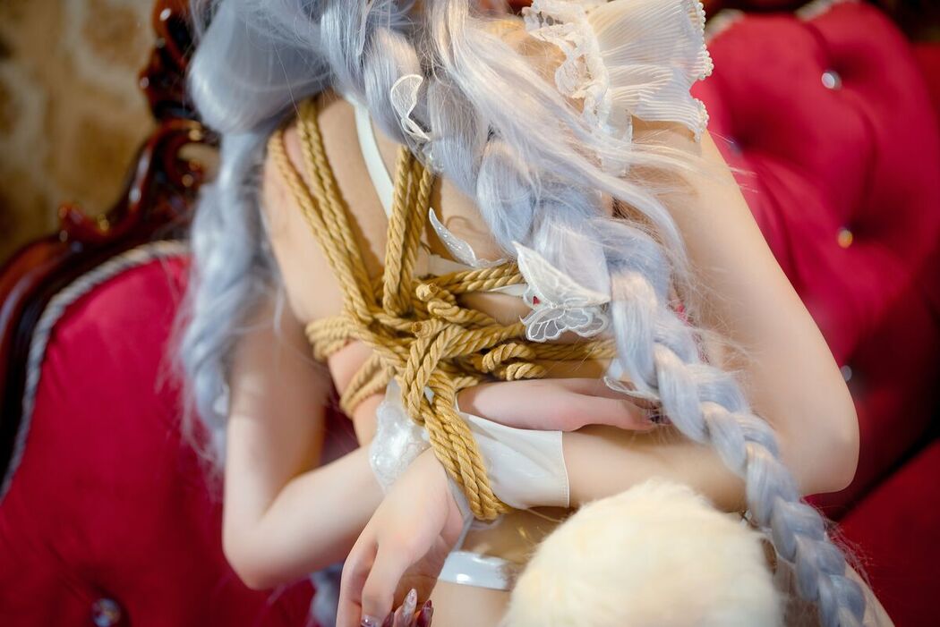 Coser@小祭漓 &#8211; 懒懒的白兔 恶毒