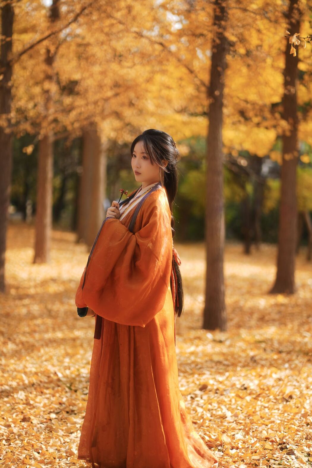 YiTuYu艺图语 Vol.3237 Ren Jian Xiao Bai Long