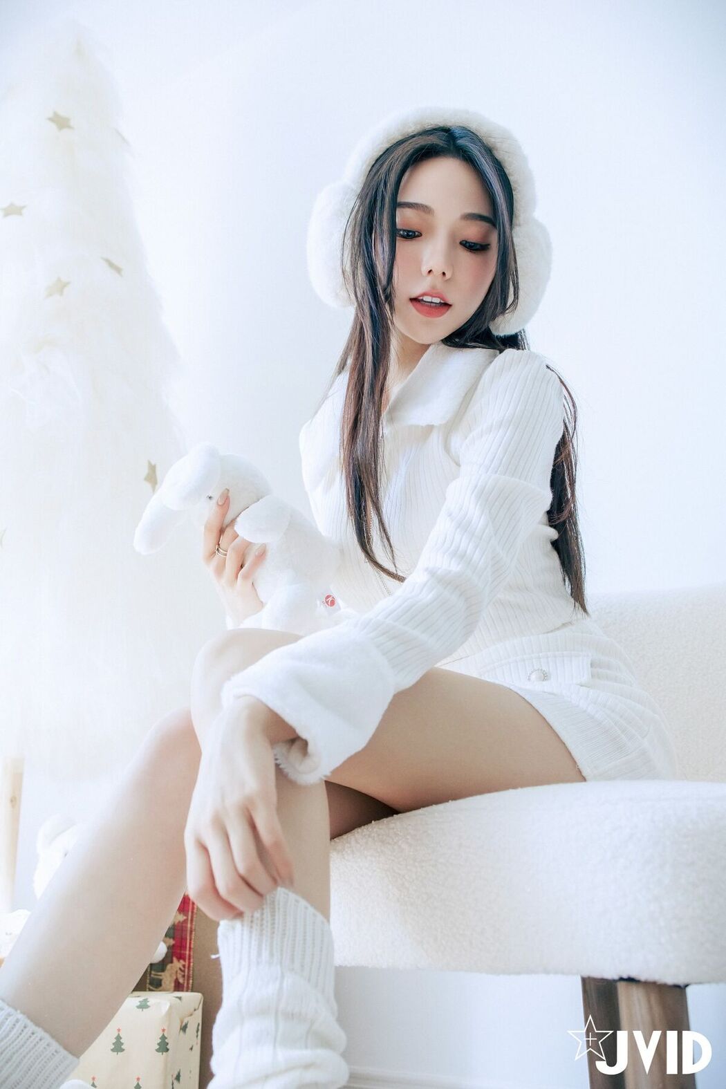 JVID Jiu Jiu 啾啾 – 純白性感小公主啾啾降臨 Part3