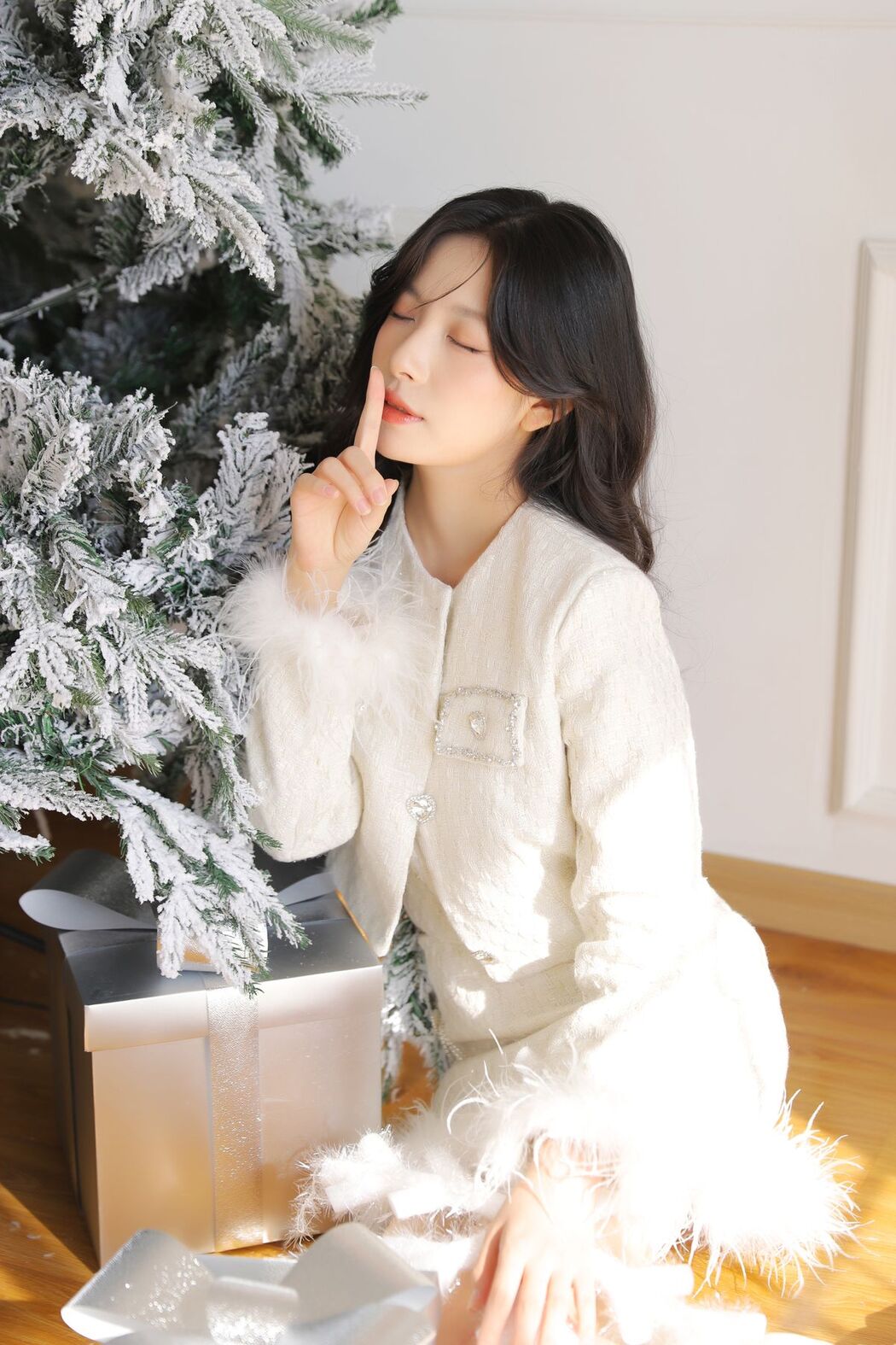 YiTuYu艺图语 Vol.3231 Yi Xin Doris