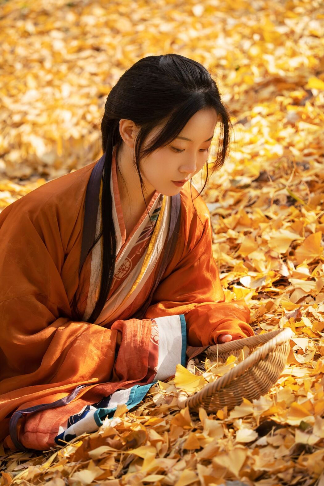 YiTuYu艺图语 Vol.3237 Ren Jian Xiao Bai Long