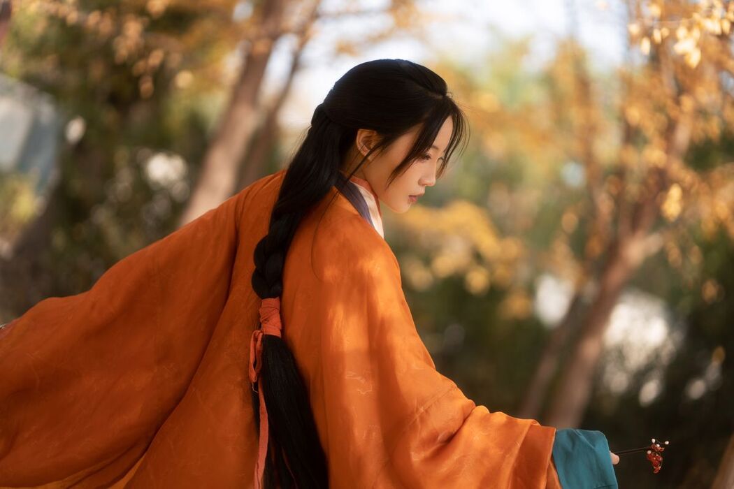 YiTuYu艺图语 Vol.3237 Ren Jian Xiao Bai Long