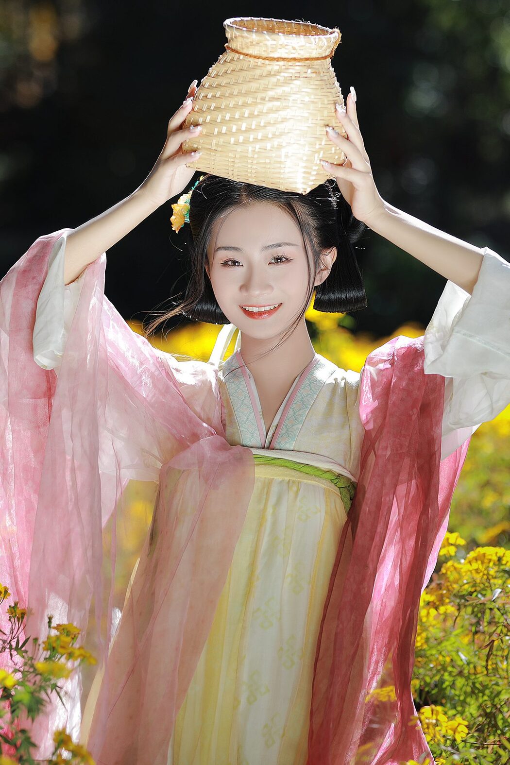 YiTuYu艺图语 Vol.3343 Xiao E Jiang Jiang Jiang Cover Photo