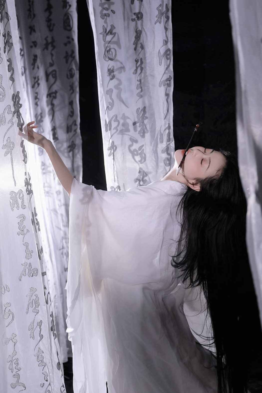YiTuYu艺图语 Vol.3358 Li Li