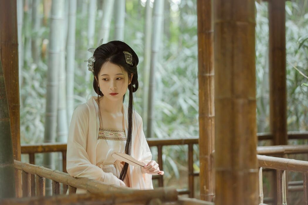 YiTuYu艺图语 Vol.3277 Wu Yue De San Hua Mao