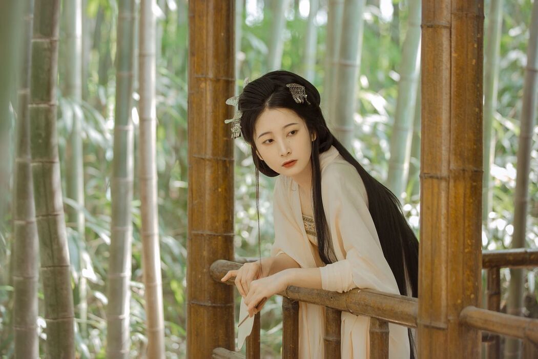 YiTuYu艺图语 Vol.3277 Wu Yue De San Hua Mao
