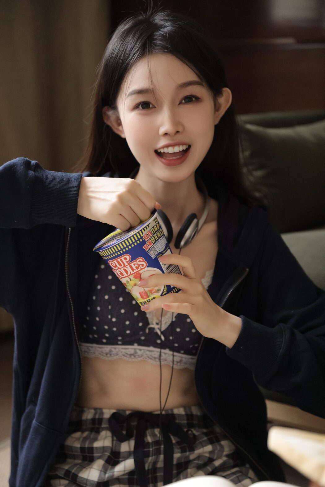 YiTuYu艺图语 Vol.3354 A Miao de Fan Fan