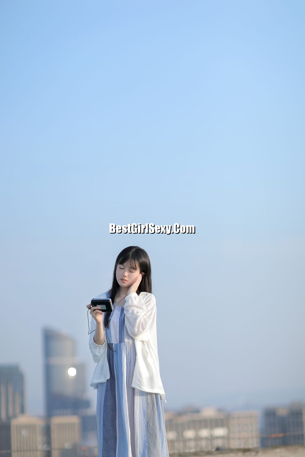 YiTuYu艺图语 Vol.3376 Qiu Yang Yi He