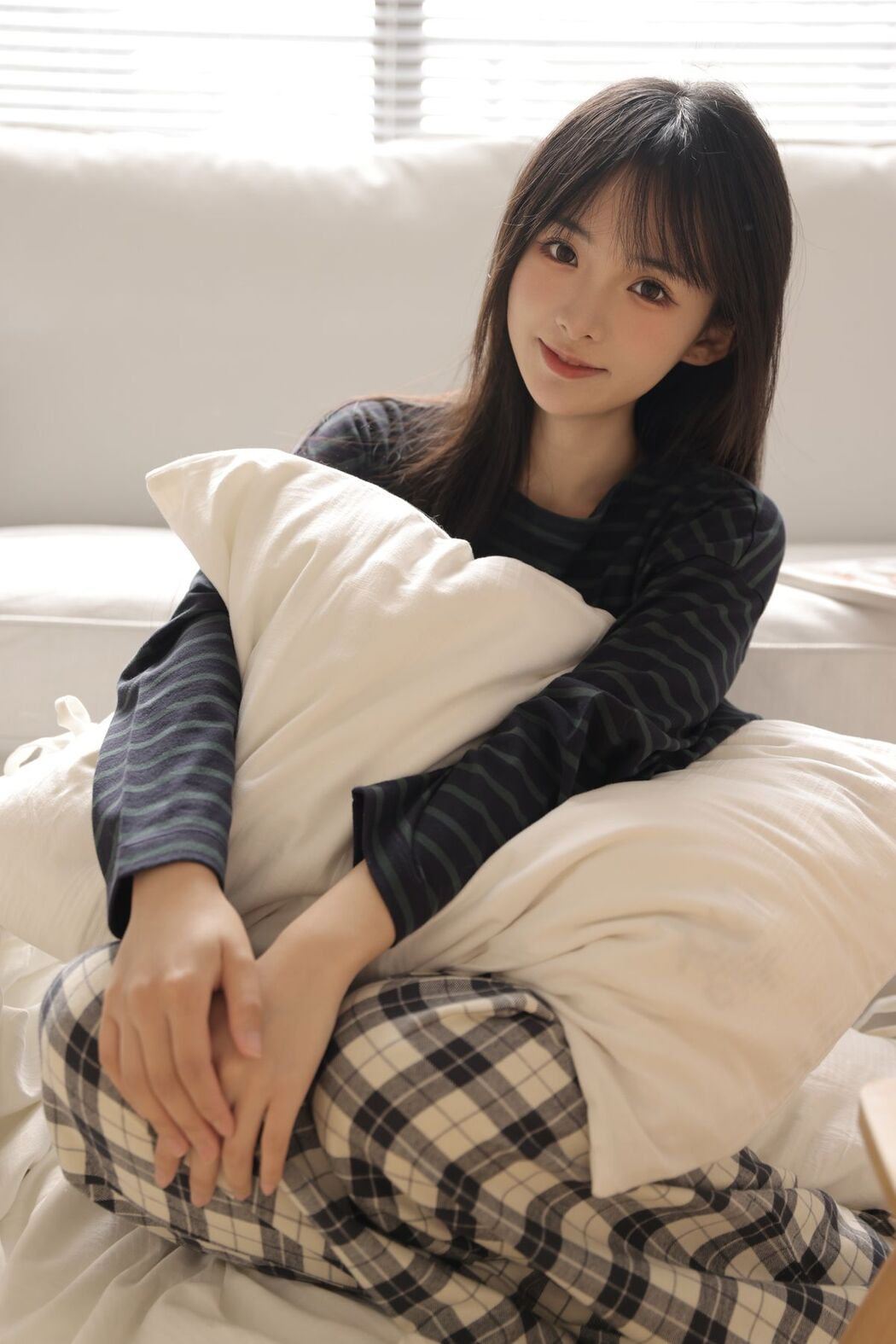 YiTuYu艺图语 Vol.3249 Li Li Zai W