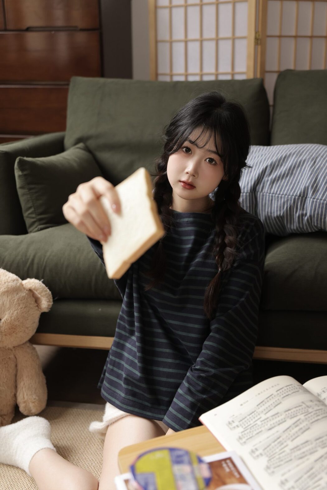 YiTuYu艺图语 Vol.3370 Nian Jiang