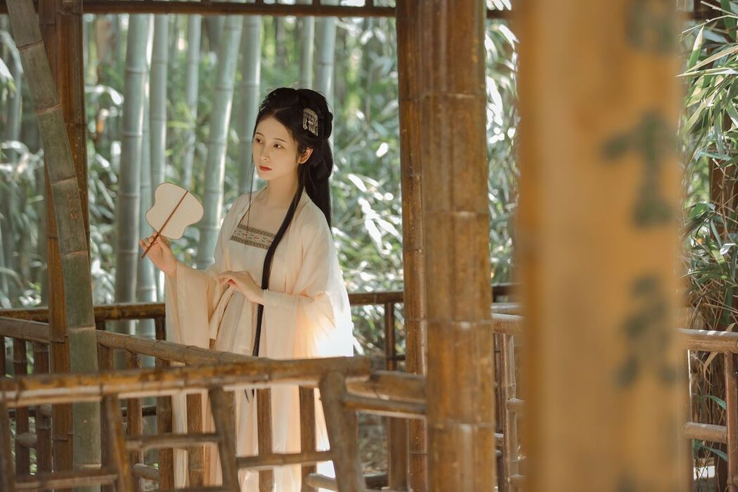YiTuYu艺图语 Vol.3277 Wu Yue De San Hua Mao